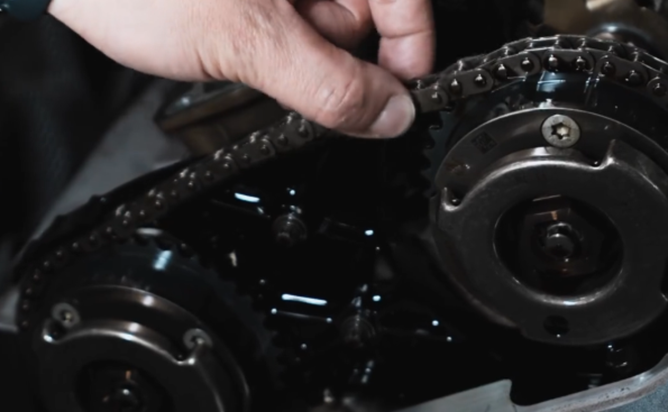 BMW N20 қозғалтқышының мерзімдер тізбегі шынымен де тұрақты ауыстыруды қажет етеді,
